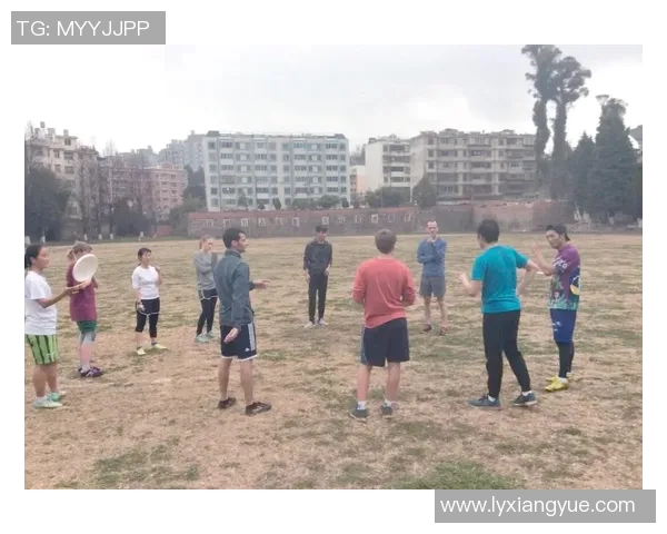 从零基础到飞盘高手的全面指南与实战技巧分享 从零基础到飞盘高手的全面指南与实战技巧分享