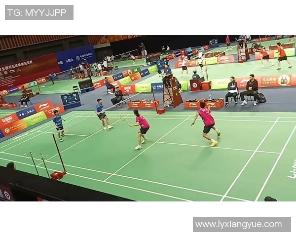 羽毛球的梦想之路：重庆羽毛球队成长历程的真实记录与感悟