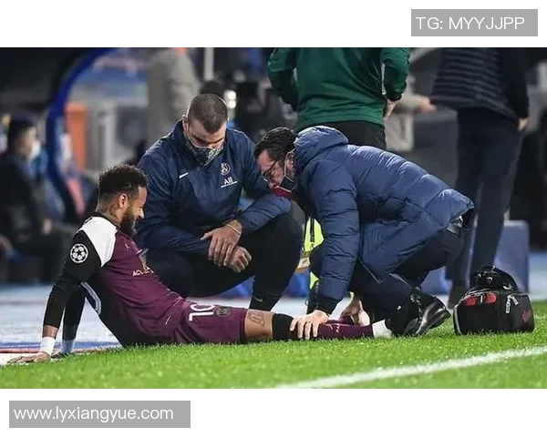 内马尔赛季第五次受伤巴黎欧冠前景再添不确定因素