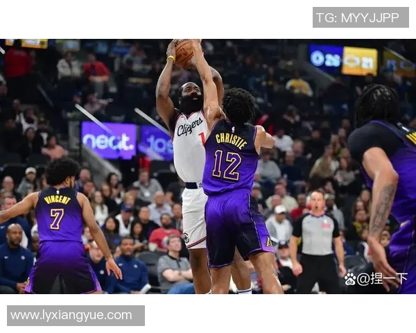 快船与勇士季后赛精彩对决全回顾与分析