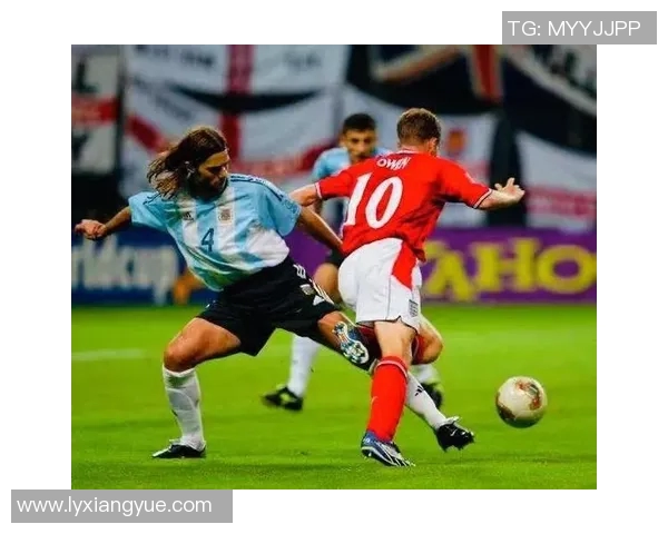 荷兰与英格兰友谊赛精彩对决展现足球魅力与团队精神