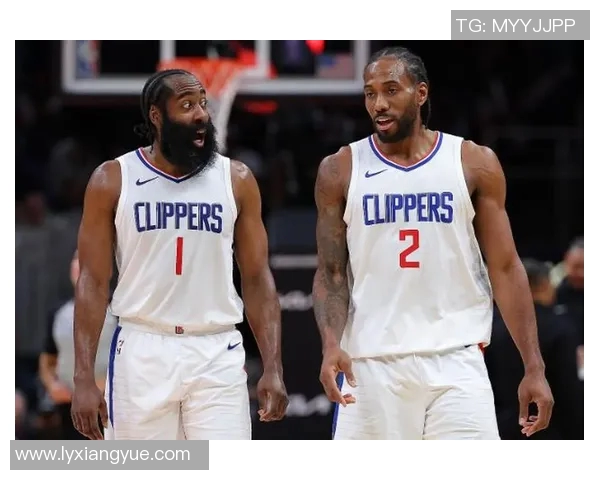 火箭队与快船队精彩对决录像回顾分析与精彩瞬间分享